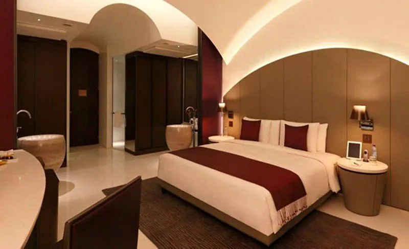 Отель Roseate House Нью-Дели 5*,